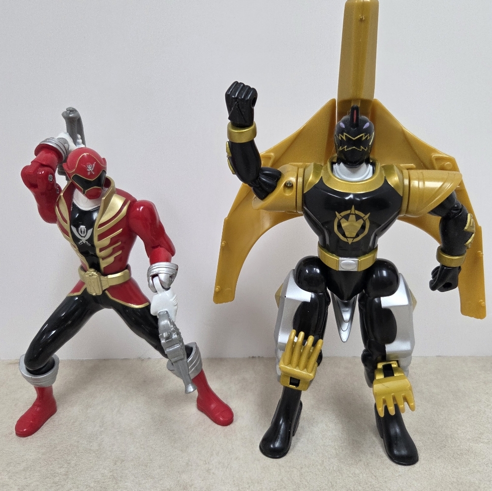 Lot Of 2 MMPR Figures: Super Megaforce Red Ranger & Dino Thunder Black Ranger